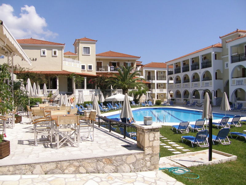 Hotel Pallas Лаганас Екстер'єр фото
